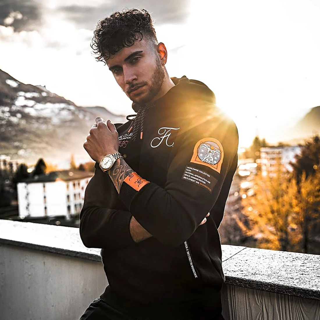 Sweat Capuche Space Exploration Avec Patchs Et Broderie 287 Noir - Final Club | Meilleure Vente 8 Sweat Capuche Space Exploration Avec Patchs Et Broderie 287 Noir - Final Club | Meilleure Vente – Image 6