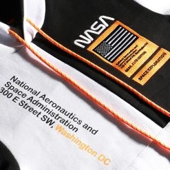 Sweat Capuche Nasa Half Limited Edition Noir Blanc Détails Orange Fluo - Final Club 14 Sweat Capuche Nasa Half Limited Edition Noir Blanc Détails Orange Fluo - Final Club -Final Club Soldes final club 236667 FINAL 535 20201028T135856 04