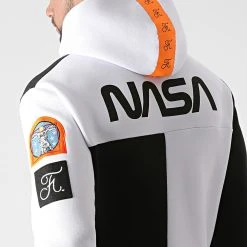 Sweat Capuche Nasa Half Limited Edition Noir Blanc Détails Orange Fluo - Final Club 13 Sweat Capuche Nasa Half Limited Edition Noir Blanc Détails Orange Fluo - Final Club -Final Club Soldes final club 236667 FINAL 535 20201029T080003 03