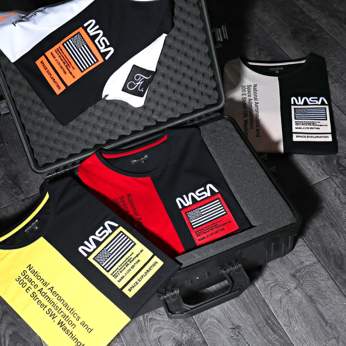 Tee-Shirt Nasa Half Colors Limited Edition Noir Jaune 😉 Final Club 🔥 7 Tee-Shirt Nasa Half Colors Limited Edition Noir Jaune 😉 Final Club 🔥 – Image 5