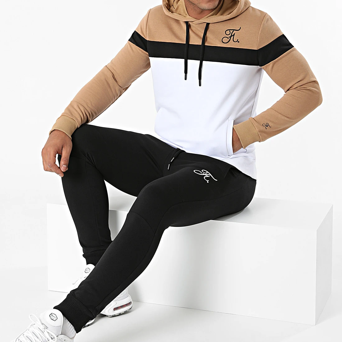 Ensemble de Survetement Tricolore Blanc Noir Camel - Final Club 2 Ensemble de Survetement Tricolore Blanc Noir Camel - Final Club