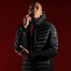 Doudoune Capuche Premium Tech Noir Rouge de Final Club - Le Moins Cher ⭐ -Final Club Soldes final club 269499 FAB FINAL 1150510 0010 20211129T144557 05