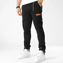 Pantalon Cargo Skinny Fit 718 Noir - Final Club | Style Urbain et Confortable -Final Club Soldes final club 287221 FAB FINAL 718 20220204T084916 04