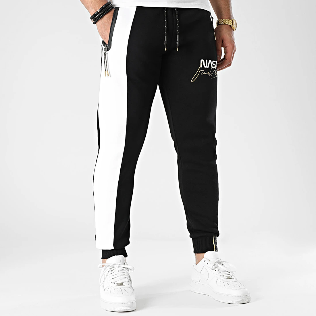 Pantalon Jogging Nasa Final Edition Noir Blanc | Détails Or | Final Club 3 Pantalon Jogging Nasa Final Edition Noir Blanc | Détails Or | Final Club