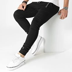 Vente flash 😍 Jogger Pant Premium Skinny Fit 826 Noir de Final Club 👏 - Confort & Style Ultime -Final Club Soldes final club 295359 FINAL 826 20220126T151635 05