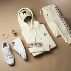 Sweat à Capuche Remise 🤩 Couture Edition avec Bande Brodée 755 Blanc Crème - Final Club ✔️ -Final Club Soldes final club 295752 FINAL 755B 20220412T150425 05