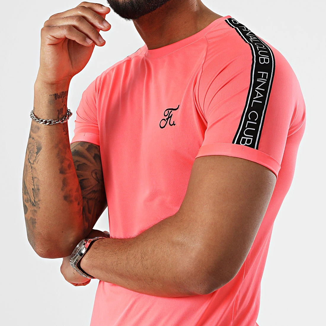 Promo 🌟 Tee Shirt Slim Fit Avec Bandes Et Broderie 729 Rose Fluo - Final Club 3 Promo 🌟 Tee Shirt Slim Fit Avec Bandes Et Broderie 729 Rose Fluo - Final Club
